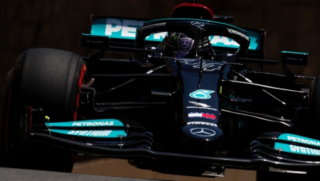 H Mercedes δεν αλλάζει το πλάνο εξέλιξης για το 2022