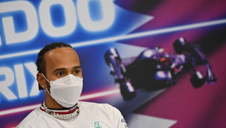 «Καμπανάκι» από Χάμιλτον στη Formula 1 για τα ανθρώπινα δικαιώματα
