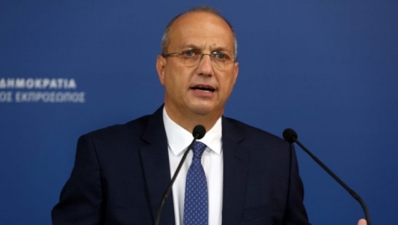 Οικονόμου: Δεν επιβάλλουμε πλαφόν στα καύσιμα, αλλά περιορισμό των κινήσεων αισχροκέρδειας