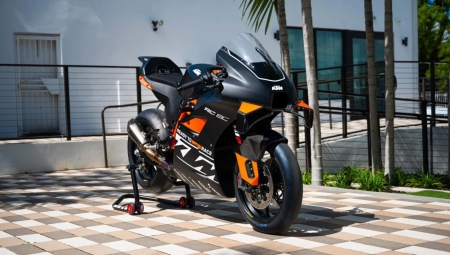 Στο σφυρί η σπάνια KTM RC 8C (vid)