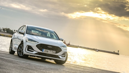 Οδηγήσαμε το αειθαλές Ford Focus με τους 125 ίππους