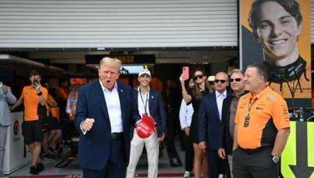 Ο Τραμπ σκέφτεται να οδηγήσει μονοθέσιο Formula 1 της McLaren!