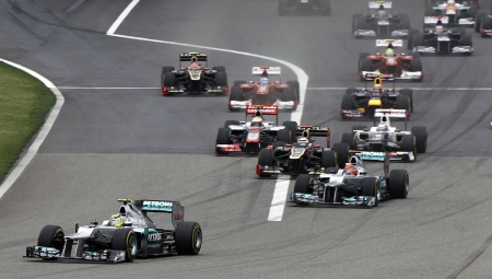 Σαν Σήμερα: H Mercedes κέρδισε για πρώτη φορά στη σύγχρονη ιστορία της στην F1 (vid)