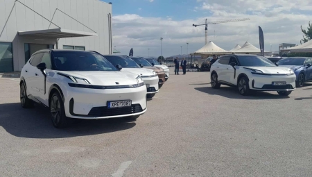 Στην Ελλάδα το υβριδικό SUV Lynk & Co 08 (τιμές)