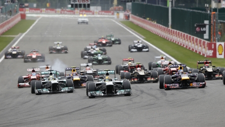 Η επιστροφή των V8 στην F1 μπαίνει «στον πάγο»
