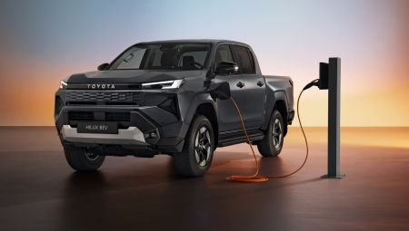 Η χαρά του οικολόγου αγρότη: Ηλεκτρικό Toyota Hilux στην Ελλάδα το 2026