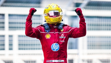 Χάμιλτον στους επικριτές του: «Κανείς δεν έχει πετύχει όσα εγώ»