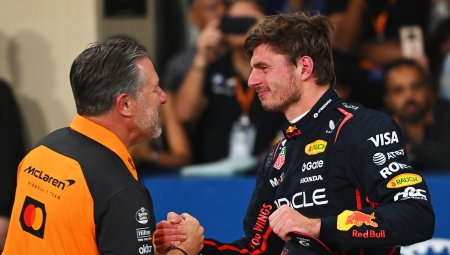 Η απάντηση της McLaren στις φήμες για Φερστάπεν