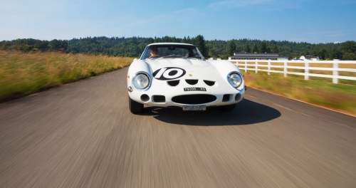 Μία εμβληματική Ferrari ετοιμάζεται να γράψει ξανά ιστορία (vid)