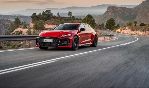 Audi RS 5: Νέα εποχή με plug-in υβριδική τεχνολογία και 639 ίππους (vid)