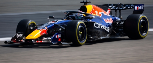 O ρυθμός της Red Bull στο Μπαχρέιν έκανε τον ανταγωνισμό καχύποπτο