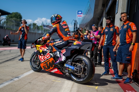 H KTM ζητά να «ανοίξει» τους κινητήρες της αλλά οι άλλοι αντιδρούν