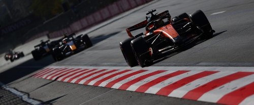 Γιατί η McLaren ήταν ξαφνικά κατώτερη της Mercedes στο Μπακού