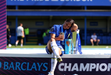 Σαμ Κερ: Το τρελοκόριτσο της Τσέλσι «κεραυνοβολεί» τα δίχτυα και γεμίζει τίτλους (vids)