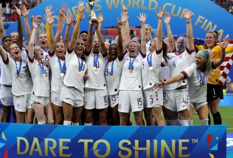 Η γυναικεία ομάδα ποδοσφαίρου των ΗΠΑ όταν κέρδισε το Παγκόσμιο Κύπελλο το 2019
