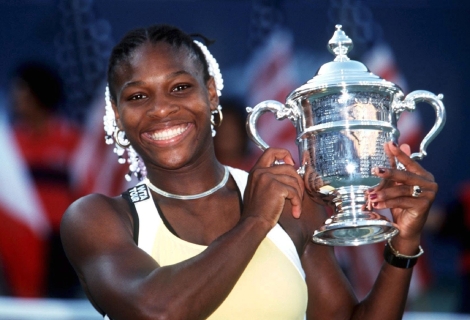 H Σερένα Γουίλιαμς με το τρόπαιο του US Open το 1999