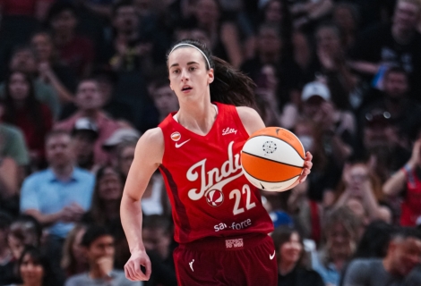 WNBA: Νέα μυθική εμφάνιση της Κλαρκ με triple-double!