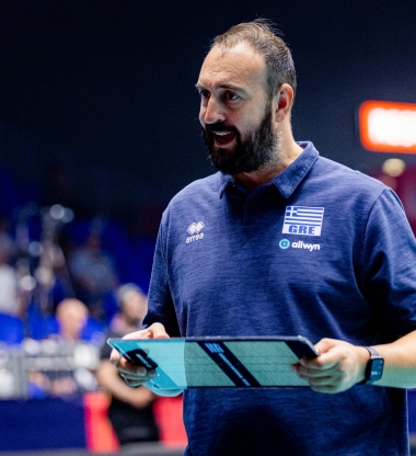 Οικονόμου: «Αντί να είμαστε περήφανοι είμαστε σοκαρισμένοι λόγω του τραυματισμού της Αγγελοπούλου»
