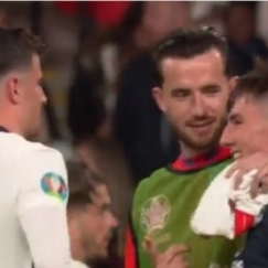 Γκρίλις: «Δίχως κρούσματα έχουμε δυο σε καραντίνα και η Σκωτία με κρούσμα κανέναν σε απομόνωση»!