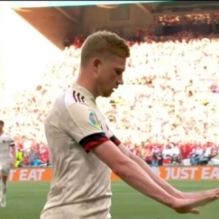 Πρώτη φορά βασικοί Ντε Μπρόινε - Αζάρ, Λουντ και Σπαρβ στο αρχικό σχήμα