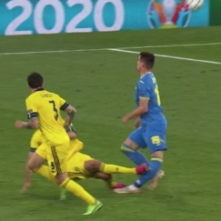 Τρομακτικό τάκλιν του Ντάνιελσον στο καλάμι και αποβολή μέσω VAR (vid)