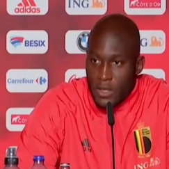 Λουκάκου: «Οταν μιλάνε για τους άλλους επιθετικούς τους αποθεώνουν, για μένα λένε απλά ότι είμαι σε καλή φόρμα» (vid)