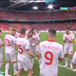 Πασίγιο στην αλλαγή του ο Πάντεφ εν μέσω standing ovation στη «Γιόχαν Κρόιφ Αρένα» (vid)