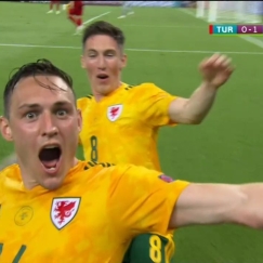 Ο Ρόμπερτς σφράγισε τη νίκη των Ουαλών μετά την υπέροχη ενέργεια του Μπέιλ (vid)