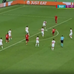 Άπιαστη γκολάρα Σακίρι και 2-0 η Ελβετία! (vid)