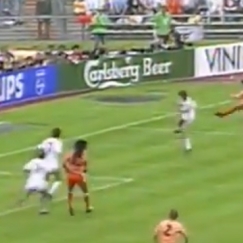 Σαν σήμερα: Το μαγικό γκολ του Φαν Μπάστεν στον τελικό του Euro (vid)
