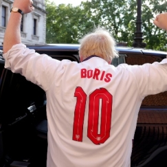 Στο «Γουέμπλεϊ» με το «10» ο Μπόρις Τζόνσον (pic)