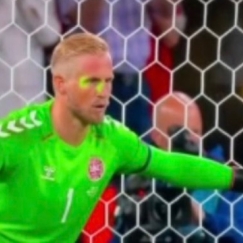 Η UEFA ξεκίνησε πειθαρχική διαδικασία κατά της Αγγλίας για το λέιζερ, τα πυροτεχνήματα και τις αποδοκιμασίες στους Δανούς (pic)