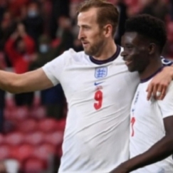 Νεότερος Άγγλος σε ημιτελικό ο Σάκα, χωρίς αλλαγές η Δανία (pic)