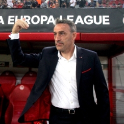 Δεν προχωράει του Τζέραρντ στην Πολωνία, κλείνει ο Πάουλο Μπέντο 