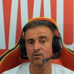 Λουίς Ενρίκε: «Θα ήταν άδικο για τον Μέσι να αποσυρθεί χωρίς Μουντιάλ» (vid)