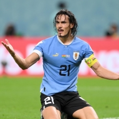 H Ουρουγουάη νίκησε τη Γκάνα με 2-0 αλλά αποκλείστηκε για... μισό γκολ 