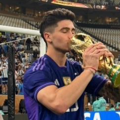 Παίκτης της Superleague 2 σήκωσε το τρόπαιο του Μουντιάλ!