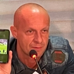 Ο Μαρτσίνιακ απάντησε στην «Equipe»: «Σημασία έχει τι λένε οι παίκτες, οι Γάλλοι με ευχαρίστησαν μετά το ματς»