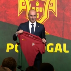 Ρομπέρτο Μαρτίνεθ: «Το να τραγουδάς τον εθνικό ύμνο δεν κρύβει πολιτική πτυχή, είναι σημαντικό για την ομάδα»