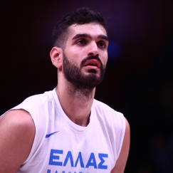 Ο Λευτέρης Μαντζούκας με τη φανέλα της Εθνικής