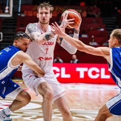 Η Φινλανδία απέκλεισε την Πολωνία του Μπαλτσερόφσκι και παίζει με την Ισπανία στα ημιτελικά