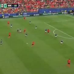 Χτύπησε ξανά ο Μπρόμπεϊ για το 2-0 της Ολλανδίας με προβολή