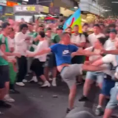 Πολύ ξύλο ανάμεσα σε οπαδούς της Αργεντινής και της Αλγερίας