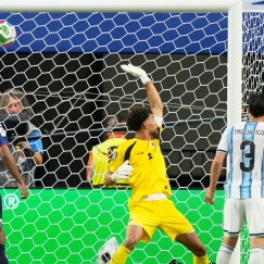 Ο Μαρτίνες έκανε το 2-1 στο δεύτερο λεπτό της παράτασης για την Αργεντινή!