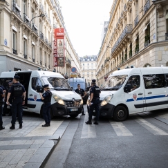 Επεισόδια στο Παρίσι με 98 συλλήψεις μετά τον αποκλεισμό της Γαλλίας από το Μουντιάλ