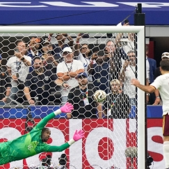Η Ισπανία έκανε το 1-0 με τον Ογιαρθάμπαλ από τα έντεκα βήματα!