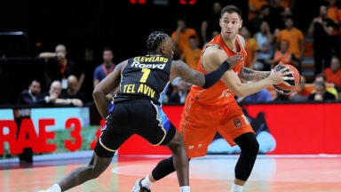 O Στεφάν Γιόβιτς με την φανέλα της Βαλένθια