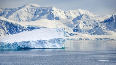 Οι επιστήμονες εκδίδουν ανησυχητική ενημέρωση για τον επικίνδυνο παγετώνα της «Ημέρας της Κρίσεως» στην Ανταρκτική