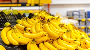 Μην πετάς τη φλούδα της μπανάνας: Η επιστήμη εξηγεί το γιατί