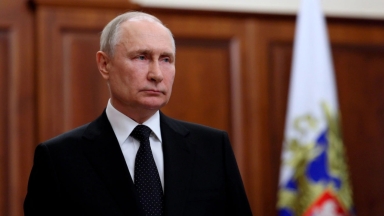 Τρομακτική πρόβλεψη: «Ο Πούτιν σχεδιάζει να αρχίσει τον Γ΄ Παγκόσμιο Πόλεμο σε έναν χρόνο»